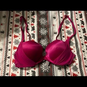 Beautiful Victorias Secret Demi Bra